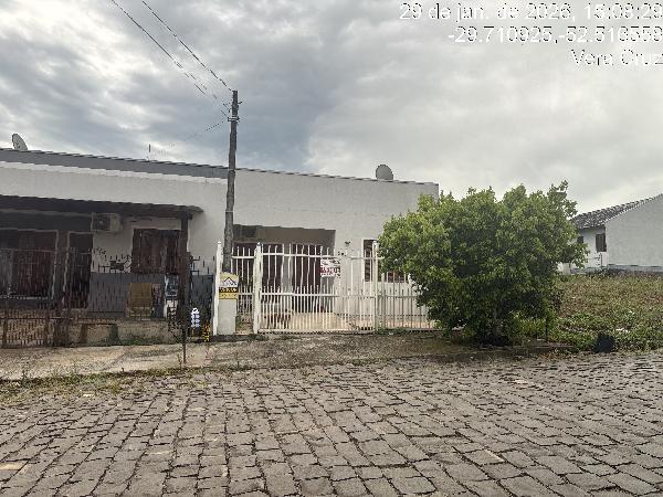 Casa em Vera Cruz, Vila Real, Rua Francisco Jose Hoff, N. 320, Cs 04, RS. Área: 50.05m2