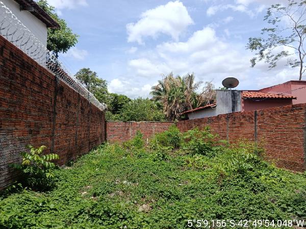 Casa em Timon, Centro, Rua Walter Martins, N. 390, Qd B, Lt 20 E 22,, MA. Área: 69.65m2