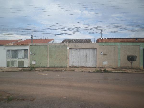 Casa em Santo Antônio do Descoberto, Parque Estrela Dalva Xii, Avenida General Edgard Soares Dutra, N. 0, Qd 15 Lt 11-B, GO. Área: 69.93m2