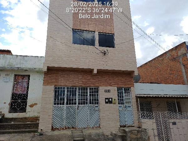 Casa em Belo Jardim, Cohab-i, Rua Ze Limeira, N. 185, C, PE. Área: 68.58m2