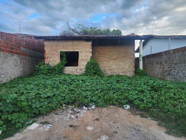 Casa em Mossoró, Santa Julia, Rua Chery, N. Sn, Lt 25 Qd 12, RN. Área: 70m2