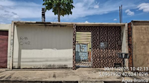 Casa em Água Branca, Poeirão, Rua 8, N. Sn, Lt 42, PI. Área: 62.32m2
