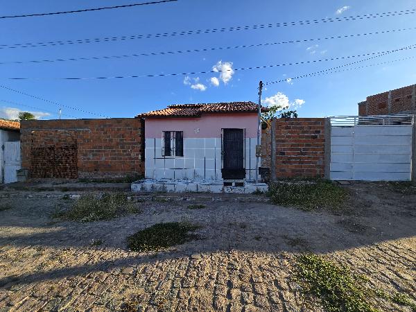 Casa em Iaçu, Boiadeira, Rua Lourival Reis, N. 451,, BA. Área: 57.1m2