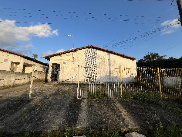 Casa em Itapissuma, Centro, Rua Camacari, N. 0, Casa 5, Lt.19, Qd.O, PE. Área: 49.09m2