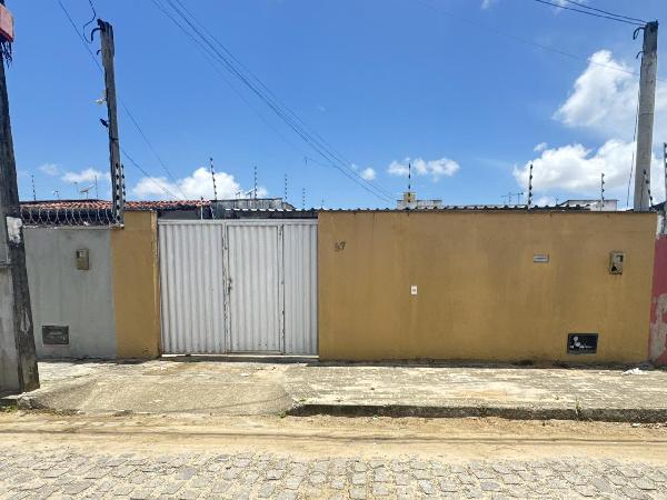 Casa em Parnamirim, Santa Tereza, Rua Presidente Washington Luiz, N. 87, Lt 04, Qd 39,, RN. Área: 62.8m2