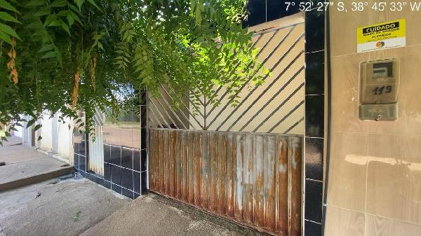 Casa em São José do Belmonte, Cacimba Nova, Rua Antonio Alves De Souza, N. 117,  Lote Nº46 Lot. Alfredo GonÇAlves Dos, PE. Área: 82.8m2