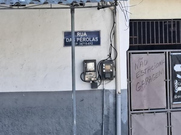 Casa em São Gonçalo, Jardim Catarina, Rua  Das Perolas, N. 1109, Casa 04 Lt 14 Qd 143 N, RJ. Área: 36m2