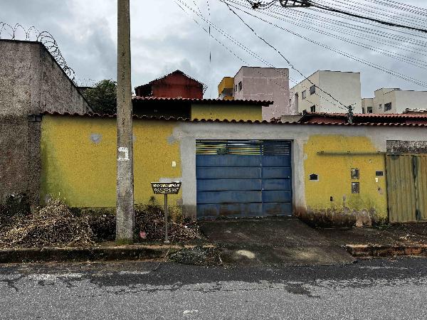 Casa em Esmeraldas, Sao Pedro, Rua Petrolina, N. 507, Cs 01 Qd 50 Lt 32, MG. Área: 48.22m2