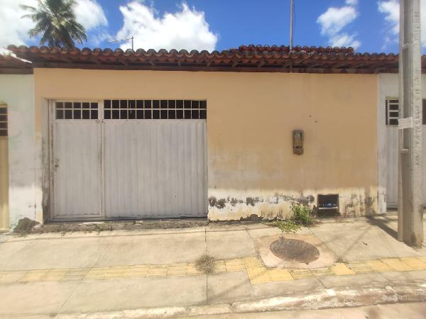 Casa em Iaçu, Centro, Rua Nova, N. 218,, BA. Área: 67.55m2