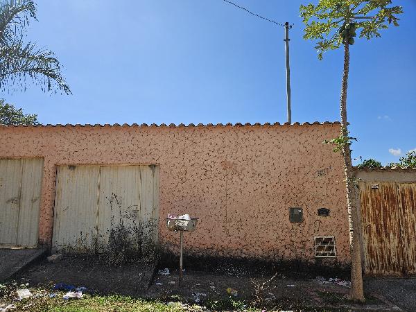 Casa em Esmeraldas, Pousadas Do Lago, Rua Estrada Esmeraldas - Caio Martins, N. 58, Cs 01, Lote 48, Qd 01, MG. Área: 51.7m2