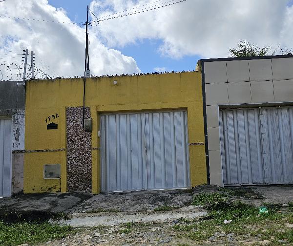 Casa em Pacatuba, Pavuna, Rua Santa FÉ, N. 179 A, Lt 10, Qd 03, CE. Área: 72.91m2