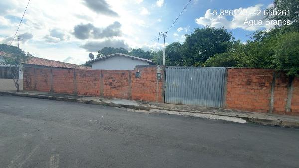 Casa em Água Branca, São Luis, Rua São Francisco, N. 99, J 08, PI. Área: 55.25m2