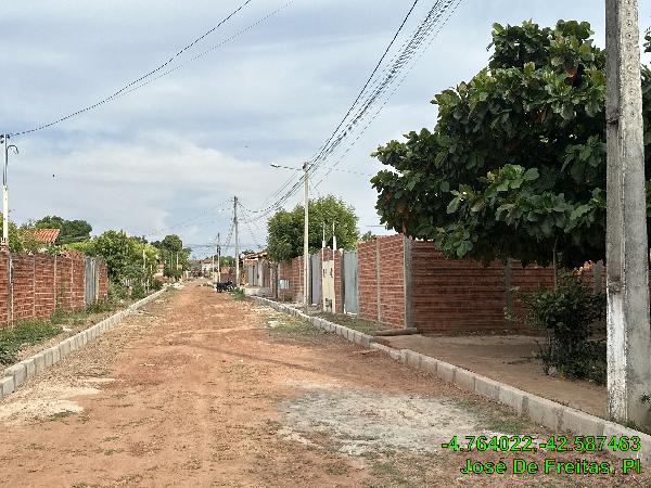 Casa em José de Freitas, Santa Rosa, Rua Vespasiano Alves De Carvalho, N. 1185,, PI. Área: 56.4m2