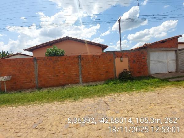 Casa em Demerval Lobão, Bairro Boa Esperanca, Rua Libanio Alves, N. 865,, PI. Área: 57.51m2