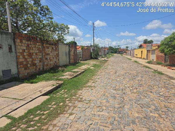 Casa em José de Freitas, Tijuca, Rua Canada, N. 177,, PI. Área: 65m2