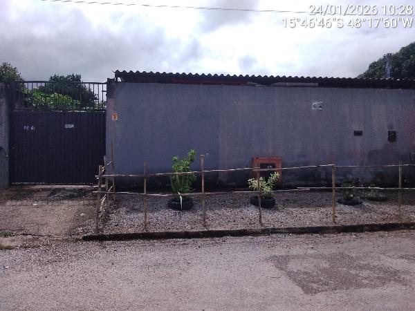 Casa em Águas Lindas de Goiás, Jardim Santa Lucia, Rua Castanheira, N. Sn, Lt 08 Qd 15, GO. Área: 60.7m2
