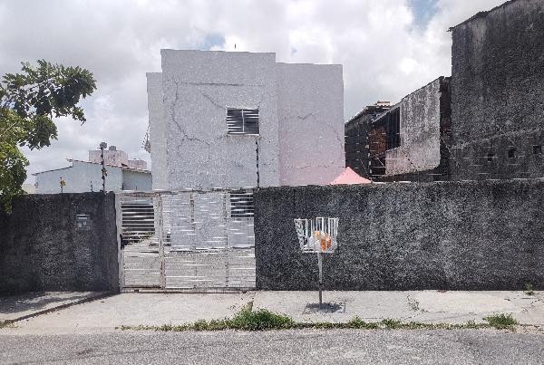 Apartamento em Paulista, Maranguape I, Rua Setenta E Um, N. 109, Apto 04, Lt 4b Qd C2, PE. Área: 55.84m2