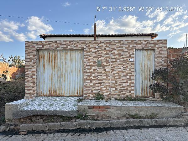 Casa em Exu, Wilson M Saraiva, Rua Vinte E Oito, N. 218,, PE. Área: 99.8m2