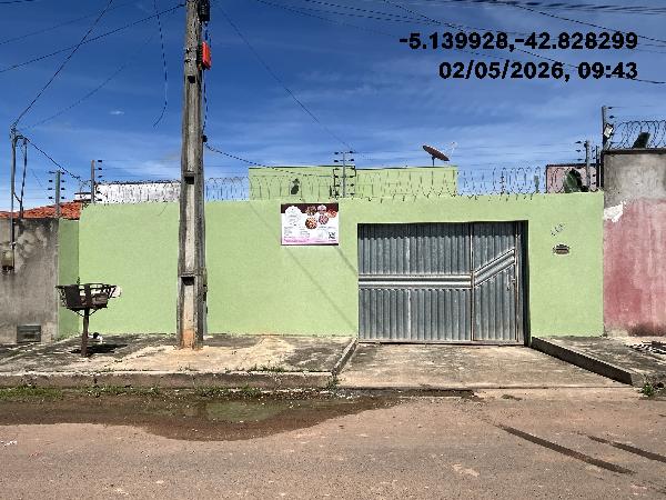 Casa em Timon, Planalto Boa Esperanca, Rua 16, N. 602, Qd 48 Lote 05 E 06 Partes, MA. Área: 68.49m2