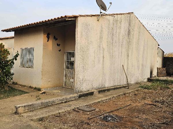 Casa em Luziânia, Mansoes De Recreio Estrela Dalva Iv, Quadra 150, N. Sn, Lt 23, Av Das Acacias, GO. Área: 52.65m2