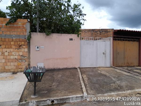 Casa em Luziânia, Cidade Jardim Marilia, Quadra A-02, N. Sn, Cs 01 Lt 04 Avenida Brasil, GO. Área: 62.21m2