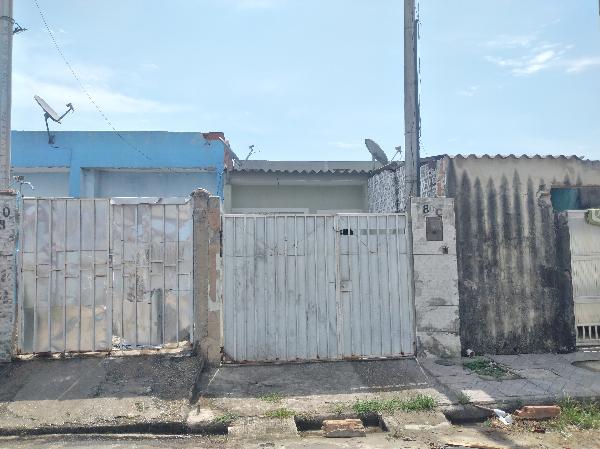 Casa em Nova Iguaçu, Ipiranga, Rua Seis, N. 80, Cs 01 Lt 08 Qd E, RJ. Área: 33m2