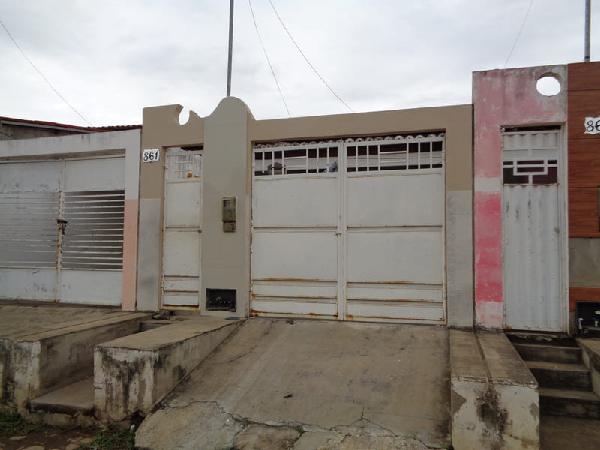 Casa em Iaçu, Ceramica, Rua 02 De Novembro, N. 861,, BA. Área: 67.55m2