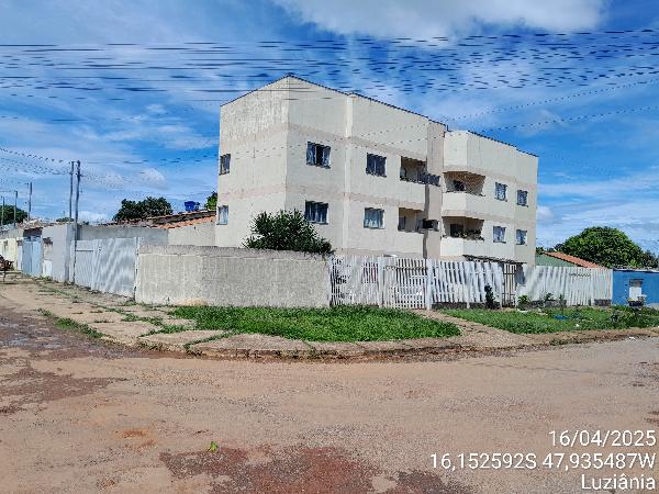 Apartamento em Luziânia, Parque Industrial Mingone, Quadra 104 Lote A Rua 16, N. Sn, Apto 302,, GO. Área: 67.58m2