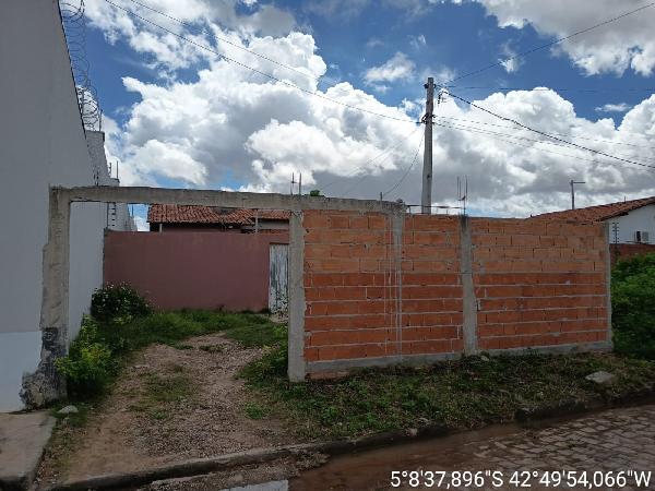 Casa em Timon, Planalto Boa Esperanca, Rua A, N. 99, Qd 64 Lt 19, MA. Área: 70m2
