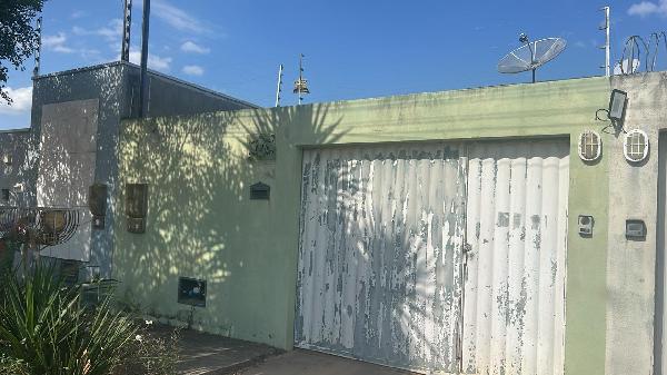 Casa em Eunápolis, Santa Isabel, Rua Agua Marinha, N. 128, Qd 22 Lt 10, BA. Área: 64.98m2