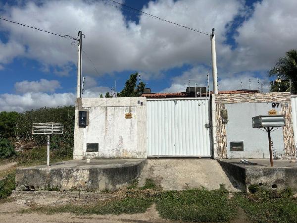 Casa em Feira de Santana, Conceicao, Rua Rio Verde, N. 93, Lt 20 Qd M1, BA. Área: 69.99m2