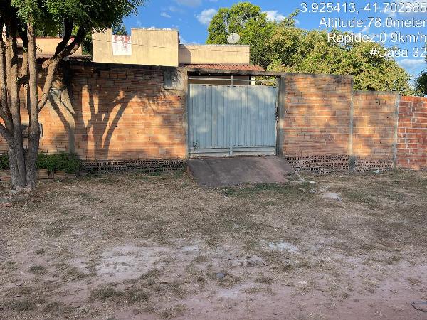 Casa em Piracuruca, Esplanada, Avenida Adauto De Morais Meneses, N. 1464,, PI. Área: 56m2