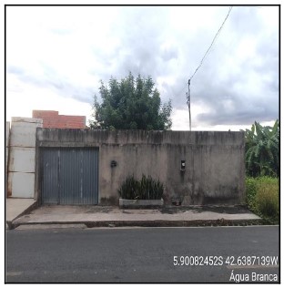 Casa em Água Branca, Tinguis, Av Joao Ferreira, N. Sn, Lt 08 Qd 12, PI. Área: 73.5m2