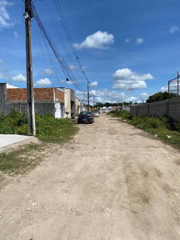 Casa em Feira de Santana, Campo Limpo, Rua Cajapio, N. 45,, BA. Área: 65.27m2