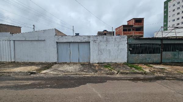 Casa em Samambaia, Samambaia Sul, Quadra 311, N. Sn, Lt 25 Conj 07, DF. Área: 62.5m2