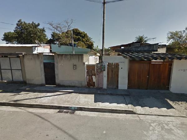 Casa em São Gonçalo, Jardim Catarina, Rua Safira, N. 1043, Cs 03, RJ. Área: 33m2