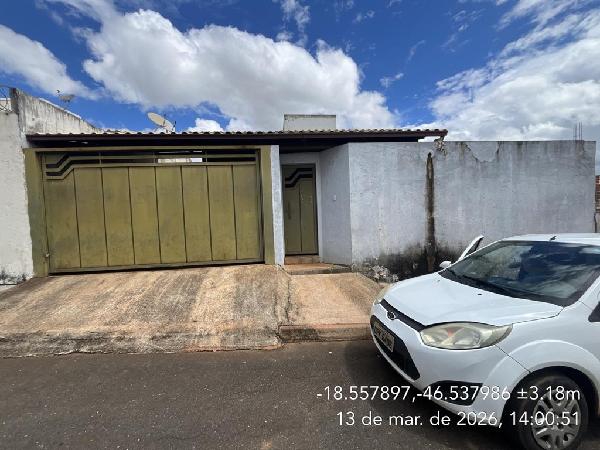 Casa em Patos de Minas, Residencial Barreiro, Rua 23, N. 86, Unidade 02, MG. Área: 66.02m2