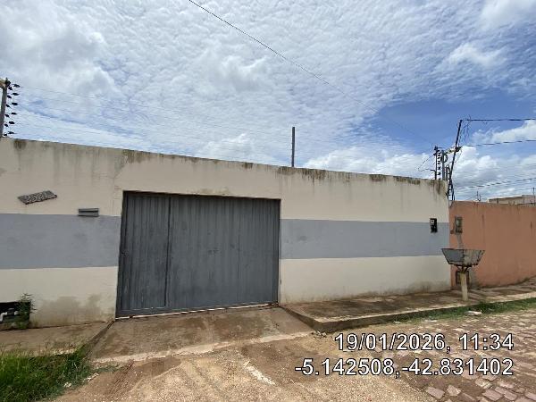 Casa em Timon, Planalto Boa Esperanca, Rua B, N. 2541, Qd 61 Lotes 10 E 11 Partes, MA. Área: 78m2
