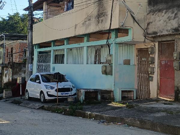 Casa em São Gonçalo, Mutuaguacu, Rua Ernesto Franca, N. 325, RJ. Área: 72m2