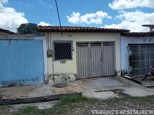 Casa em Timon, Vila Monteiro, Rua 1ª, N. 305, Qd 102 Lt 10, MA. Área: 60.02m2