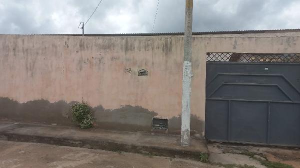 Casa em Poções, Lagoa Grande, Rodovia Pocoes, N. 28, Km 03 Lt 08 Qd M13, BA. Área: 63m2