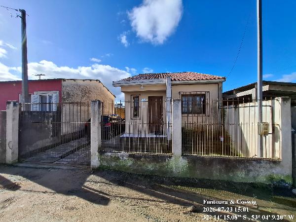 Casa em Arroio Grande, São Gabriel, Rua Marino Veiga Iglesias, N. 117, Lt 9 Qd H, RS. Área: 61.8m2