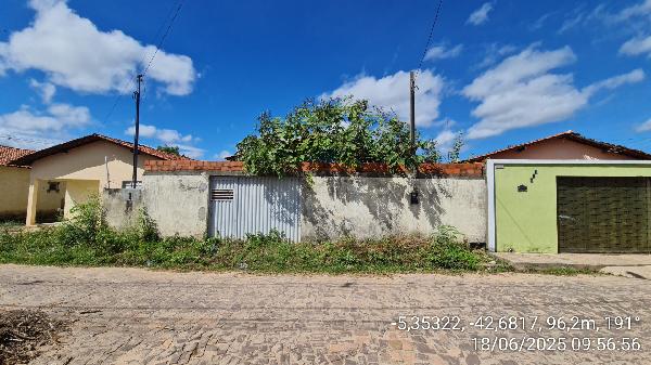 Casa em Demerval Lobão, Santa Ines, Rua Elias Santos, N. 605,, PI. Área: 61.51m2