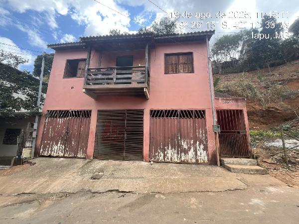 Casa em Iapu, Centro, Rua Vitalino Ruela, N. 565-B, Unidade 03, MG. Área: 71.95m2