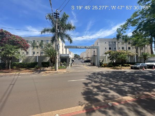 Apartamento em Uberaba, Cond Parque Utah, Avenida Niza Marquez Guarita, N. 1315, Apto 304, Bl 03, MG. Área: 44.14m2