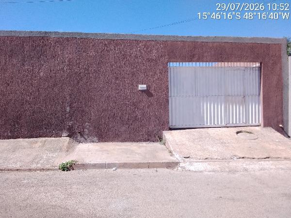Casa em Águas Lindas de Goiás, Mansoes Camargo, Quadra 2, N. S/N, Lt 24a2 Qd 02 Ar 04, GO. Área: 69.63m2