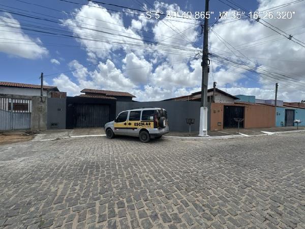 Casa em Extremoz, Estivas, Rua Piaui, N. 177, L 1063 Q 59, RN. Área: 66.43m2