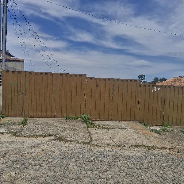 Casa em Matozinhos, Presidente, Rua Presidente Eurico Gaspar, N. 11a, Cs 02, MG. Área: 44.4m2