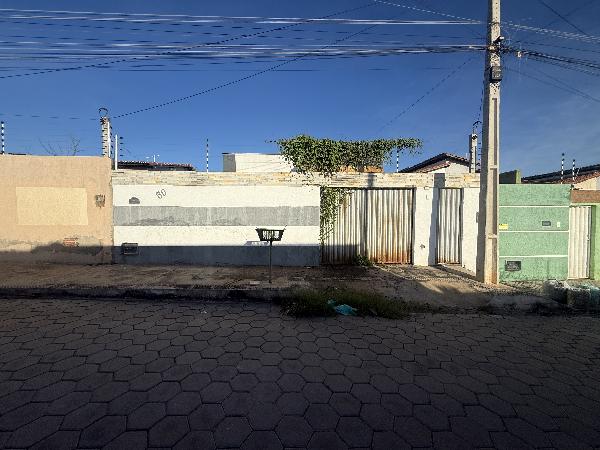 Casa em Mossoró, Santa Julia, Rua Lada, N. 50, Lt 28, Qd 44,, RN. Área: 73.86m2