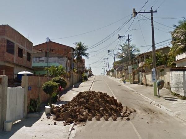 Casa em São Gonçalo, Jardim Catarina, Rua Dos Rubis Quadra, N. 367, Apto ., Cs 04, RJ. Área: 59.3m2